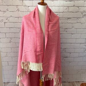 Lands Downunder Herringbone Pink and Cream Throw